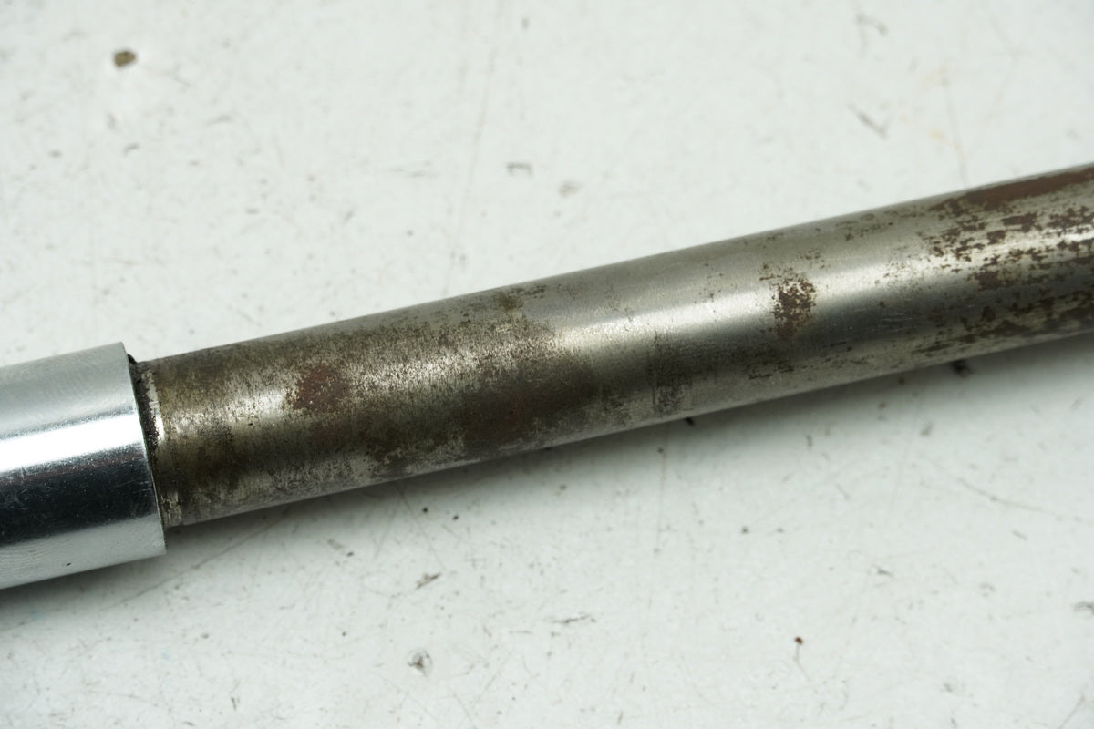 YAMAHA XV 750 4PW VIRAGO Rear Axle (for rear wheel rim)