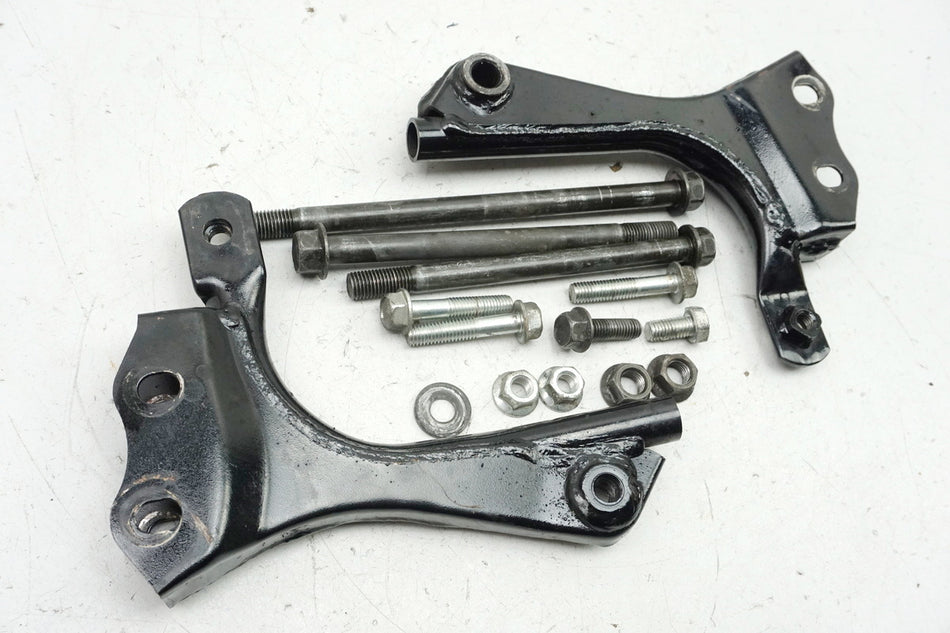 KAWASAKI EL 250 B ELIMINATOR Halterung Motor Achse Schrauben Bolzen Motorhalter