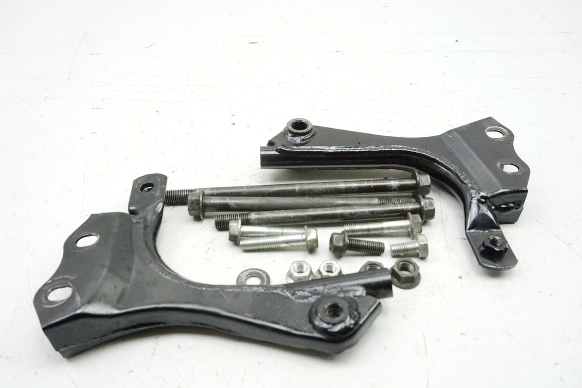KAWASAKI EL 250 B ELIMINATOR Halterung Motor Achse Schrauben Bolzen Motorhalter