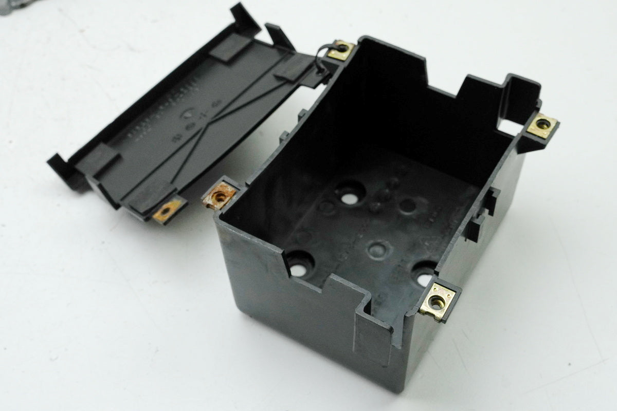 KYMCO DOWNTOWN 300 i ABS RFBV200 Batteriekasten Batteriefach Halter Batterie