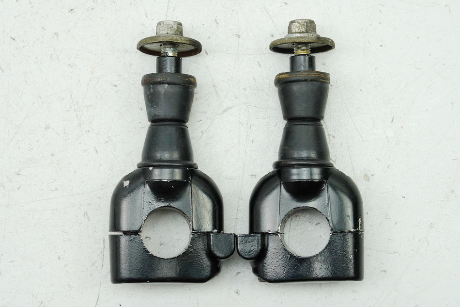 HONDA CB 450 N PC14 Lenkerklemmung Halter Lenker Paar Riser