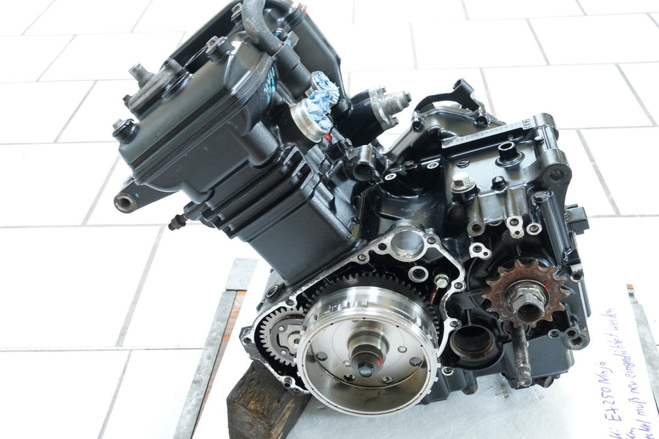 KAWASAKI NINJA 250 R EX250K Motor culata cigüeñal caja de cambios 17135 km