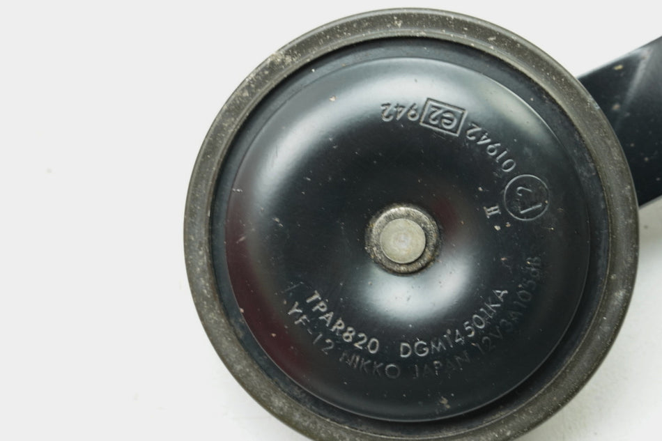 KAWASAKI ZX-10R ZXT00D Hupe original Horn Signalhorn Halterung 06-07
