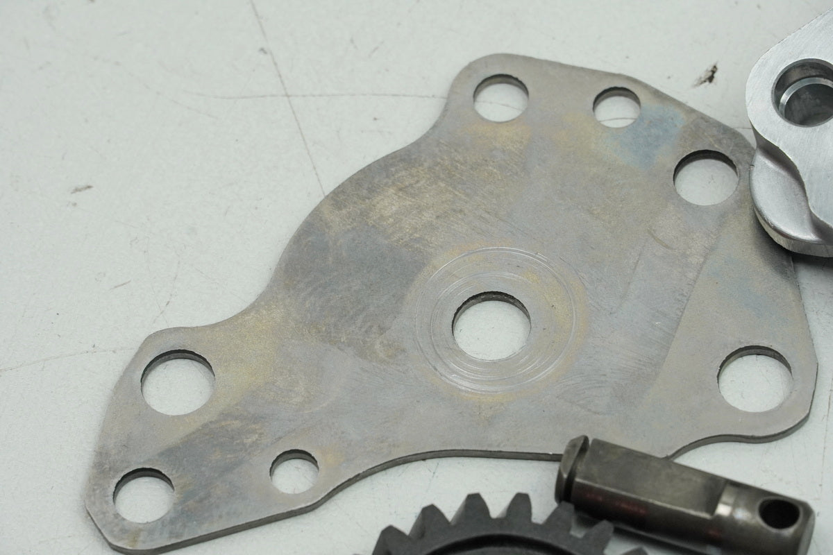 HONDA CB 125 R JC91 Ölpumpe Gehäuse Zahnrad Welle (für Motor)