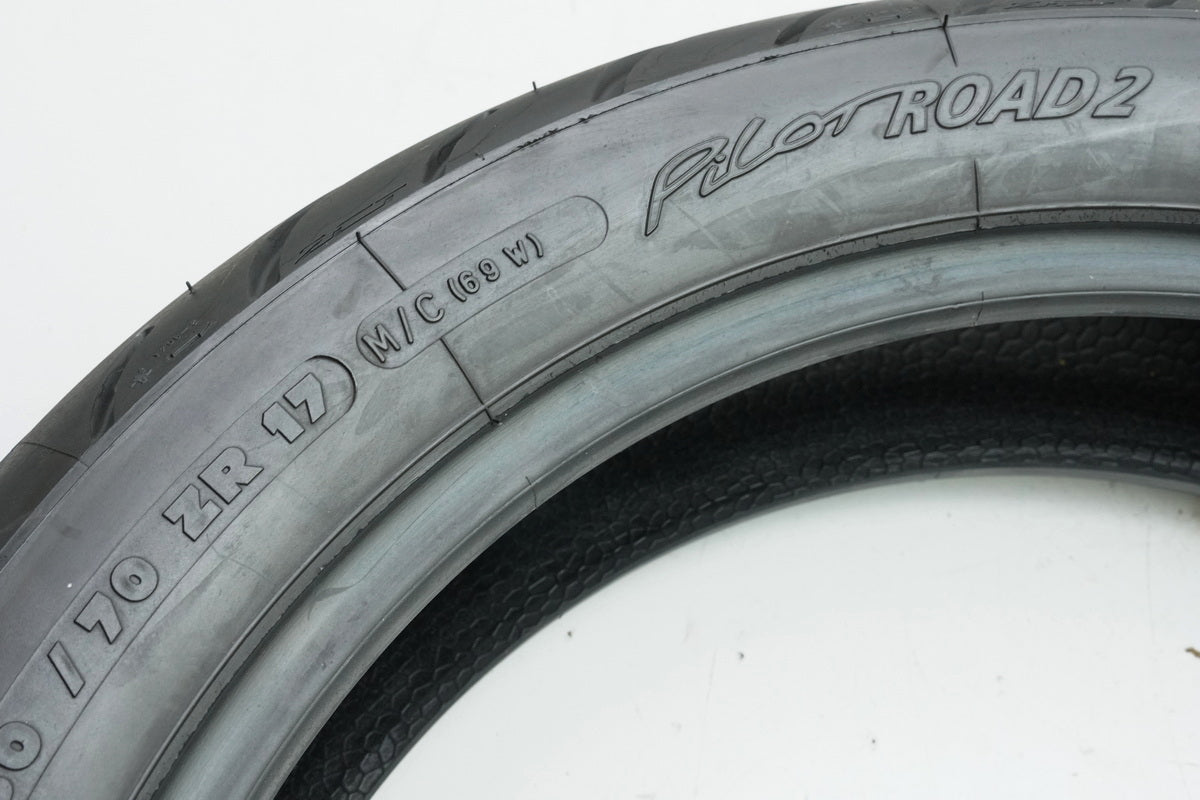 Michelin Pilot Road 2 150/ 70 ZR 17 M/C 69W Reifen hinten