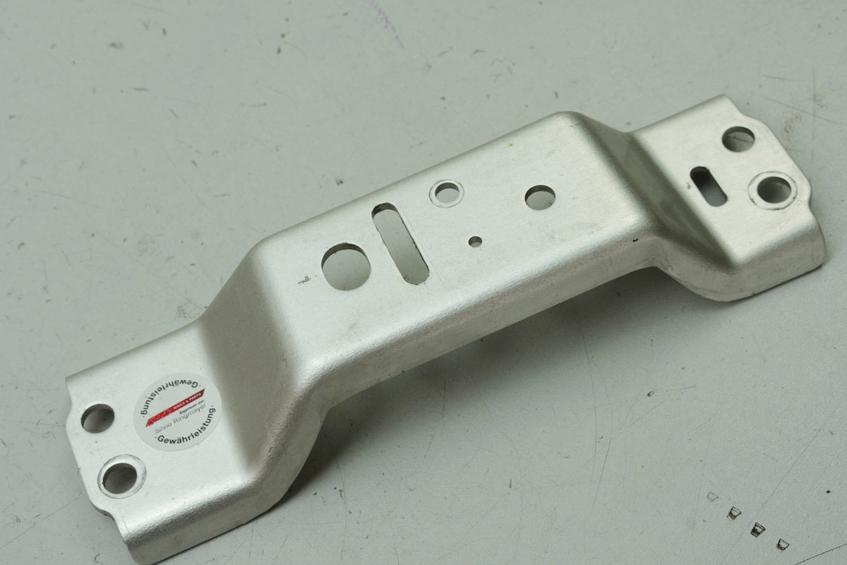 HONDA CBR 600 RR PC37 Halterung Platte mittleres Kreuz Soziussitz auf Heckrahmen