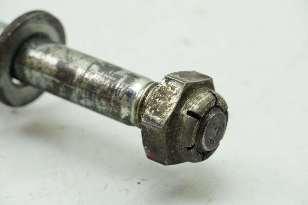 HONDA CB 450 N PC14 Swingarm Axle