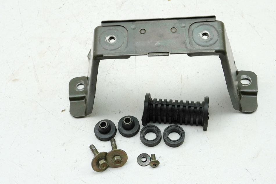 SUZUKI GSX 600 F AJ Soporte depósito gomas tornillos soporte depósito 98-02