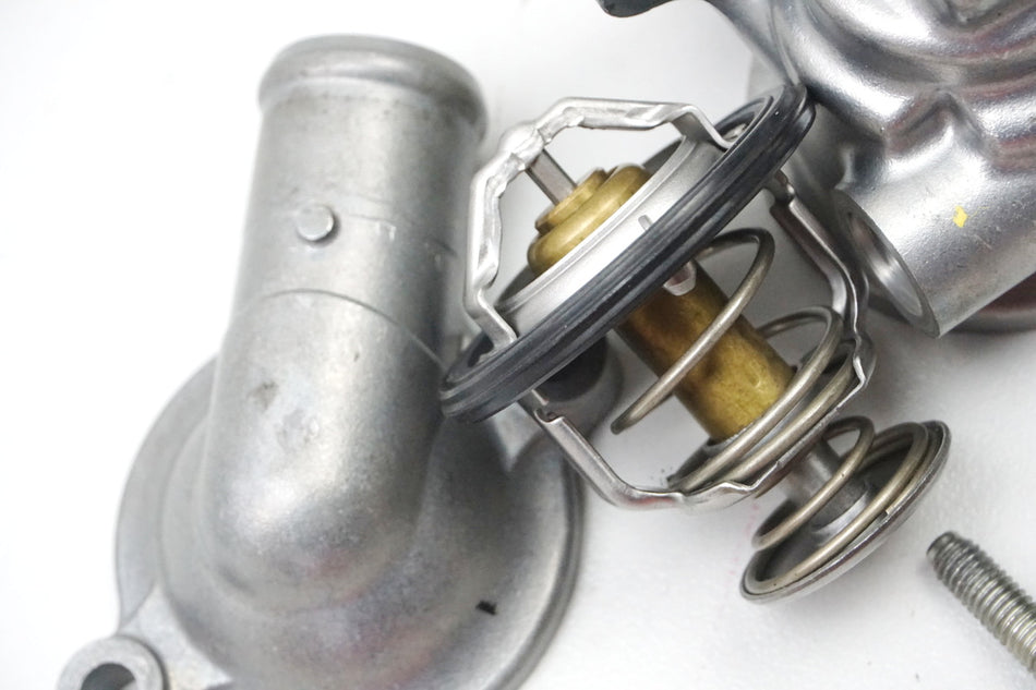 HONDA CBR 600 RR PC40 Thermostat Thermostatgehäuse - 4000 km