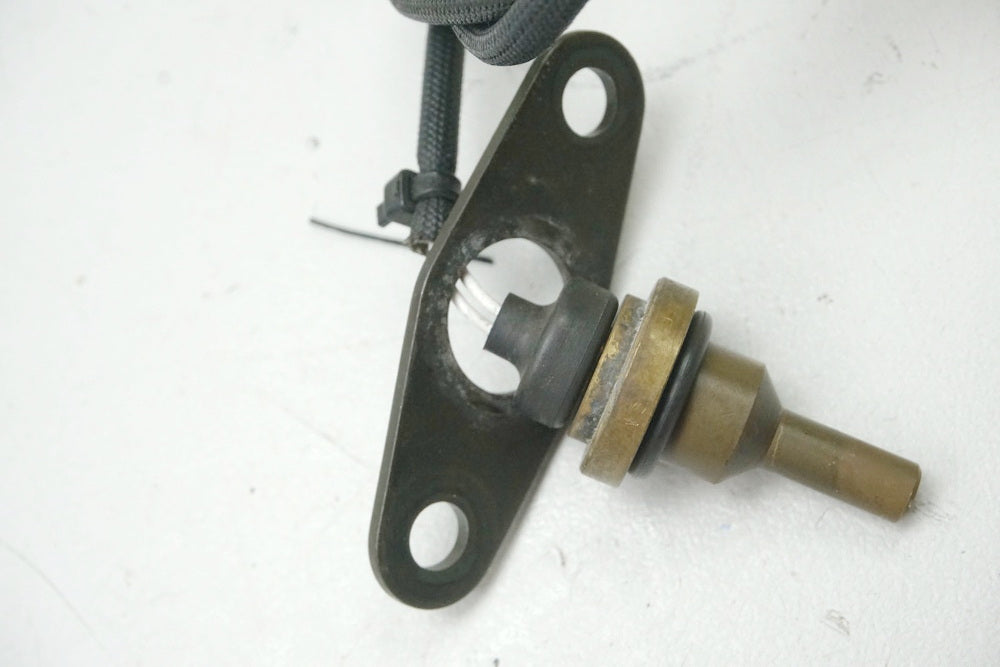 Suzuki GSX 1400 WVBN Öltemperatursensor Sensor Öltemperatur Fühler