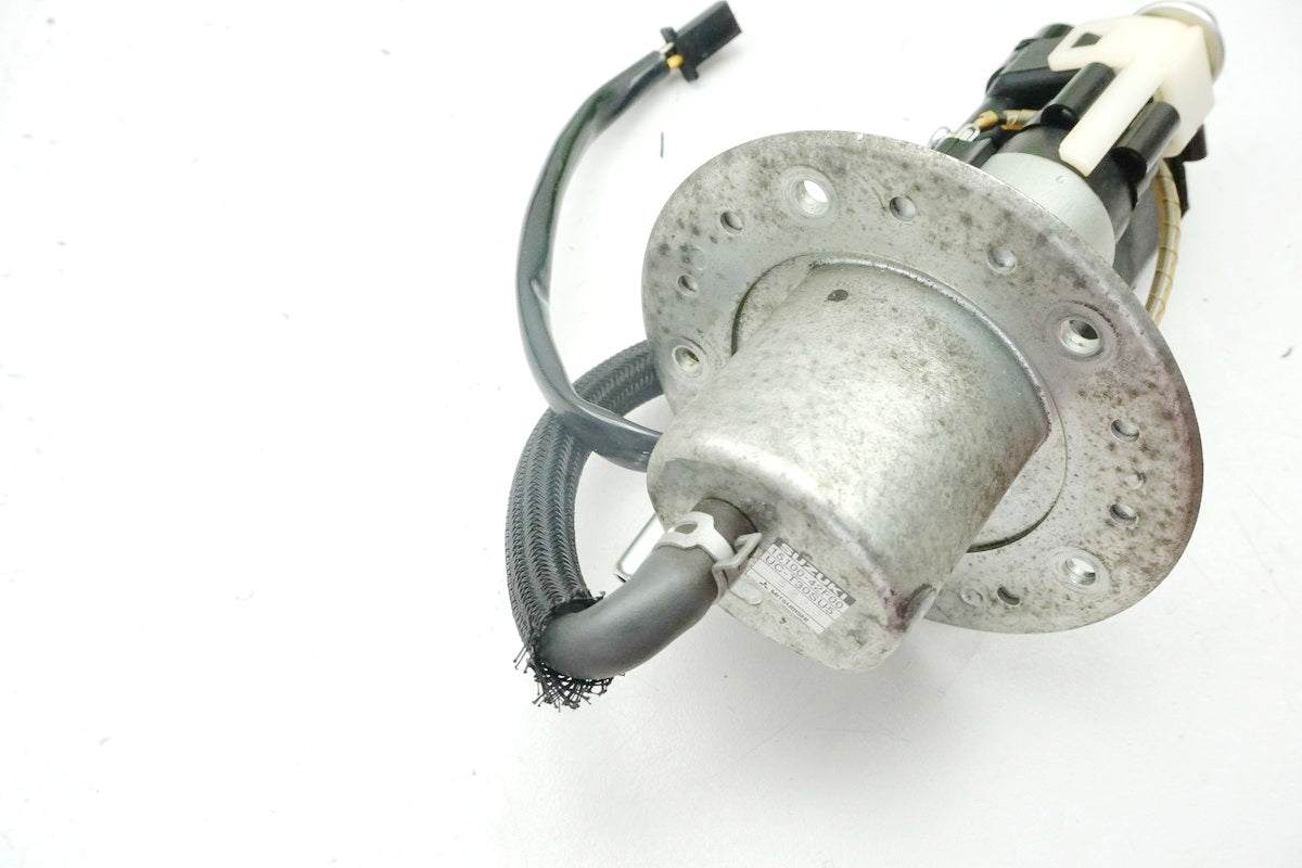 Suzuki GSX 1400 WVBN Benzinpumpe Fuel Pump