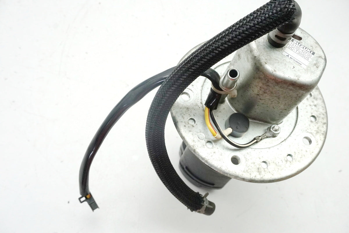 Suzuki GSX 1400 WVBN Benzinpumpe Fuel Pump