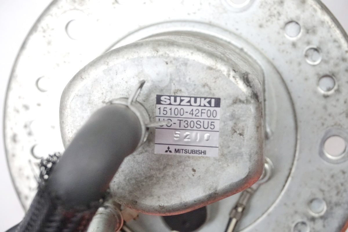 Suzuki GSX 1400 WVBN Benzinpumpe Fuel Pump