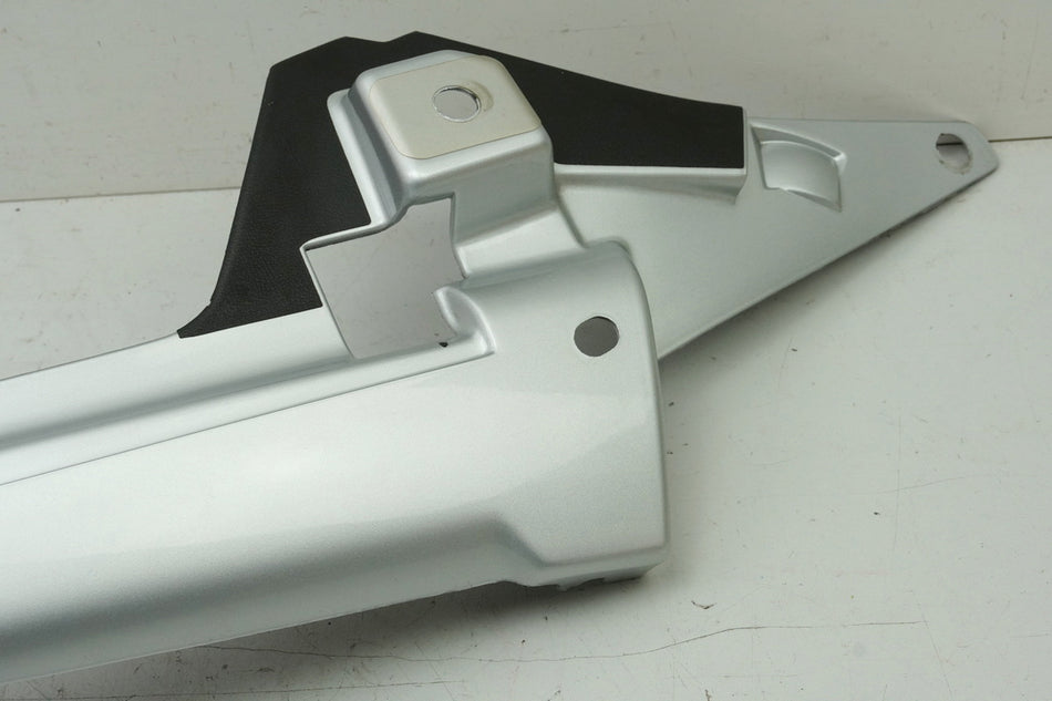 BMW R 1150 RT R22 Heckverkleidung rechts Abdeckung Seitendeckel Cover silber 764