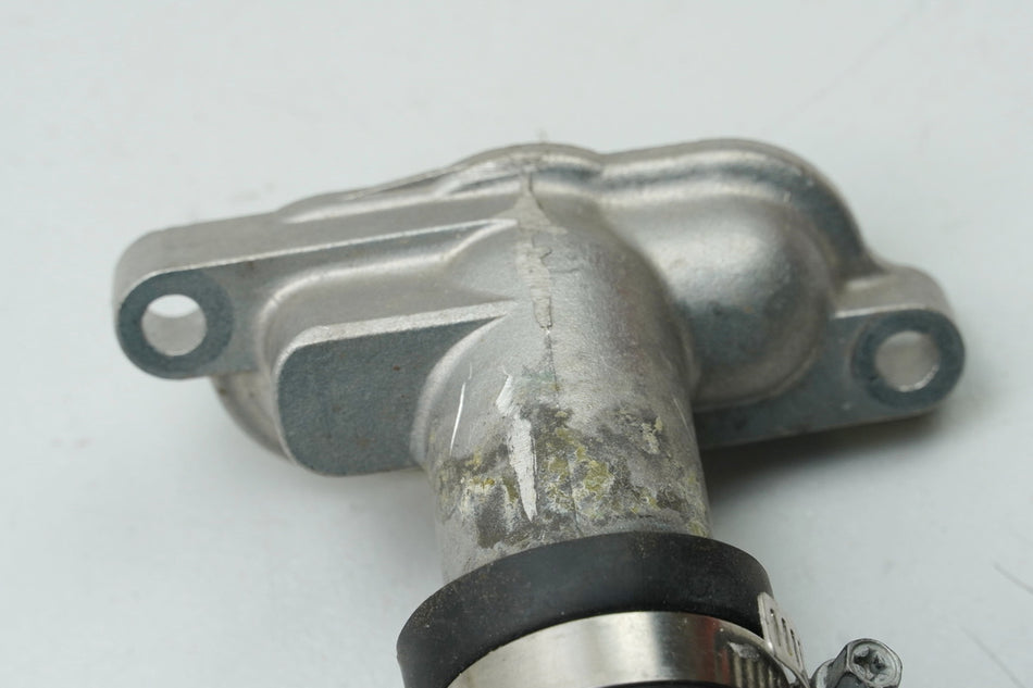 HONDA CB 1100 SF X11 SC42 Anschluß Stutzen Wasseranschluß Motor Kühlerschlauch