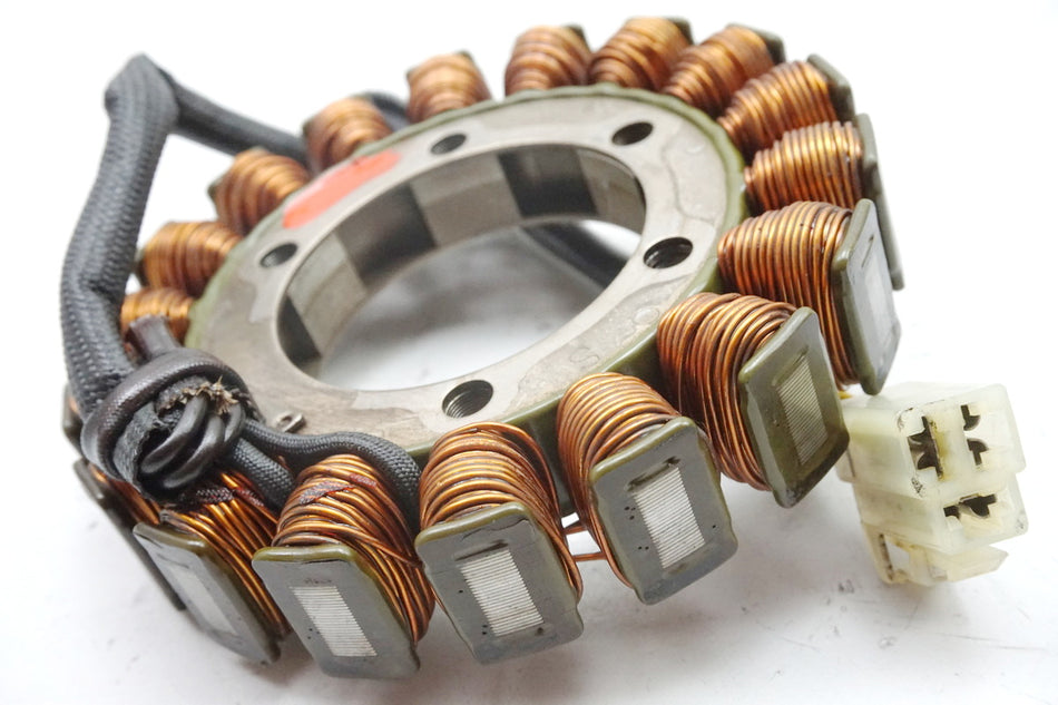 Suzuki GSX 1400 WVBN Estator de alternador Lima