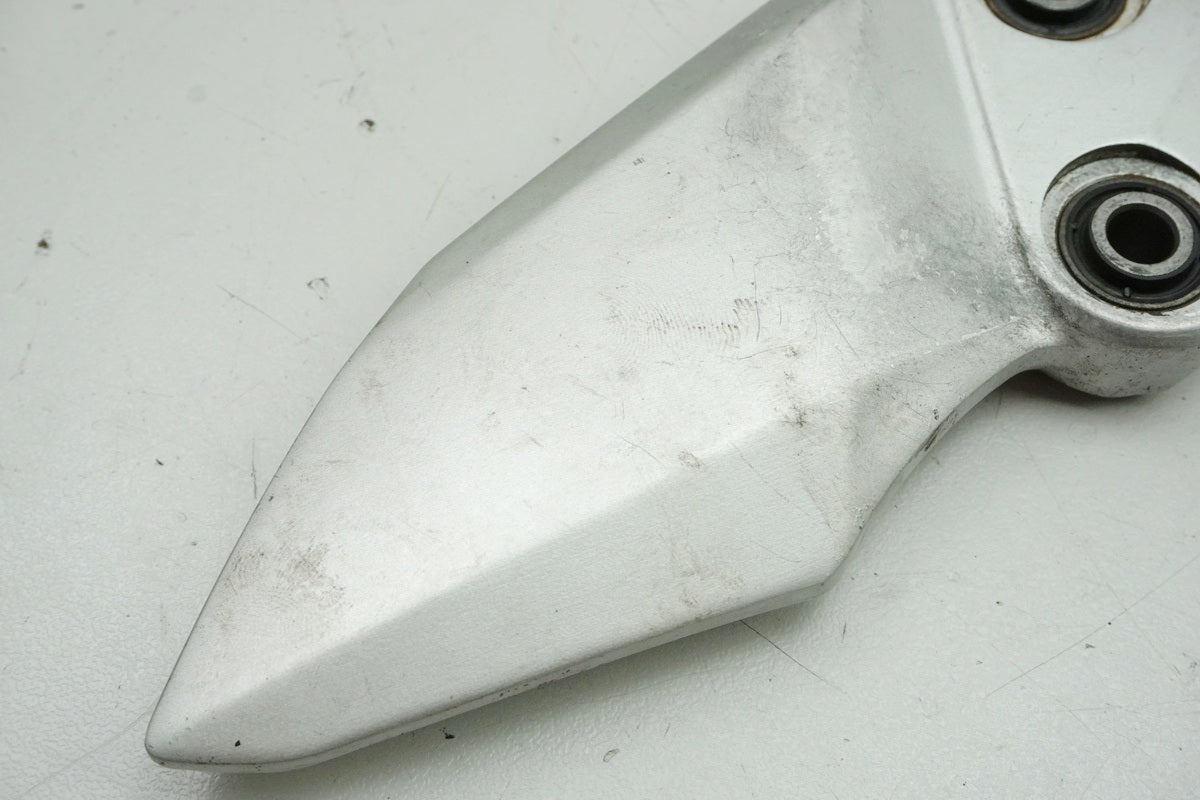 Suzuki GSX 1400 WVBN Footrest Plate Rider Left Footrest Holder Carrier