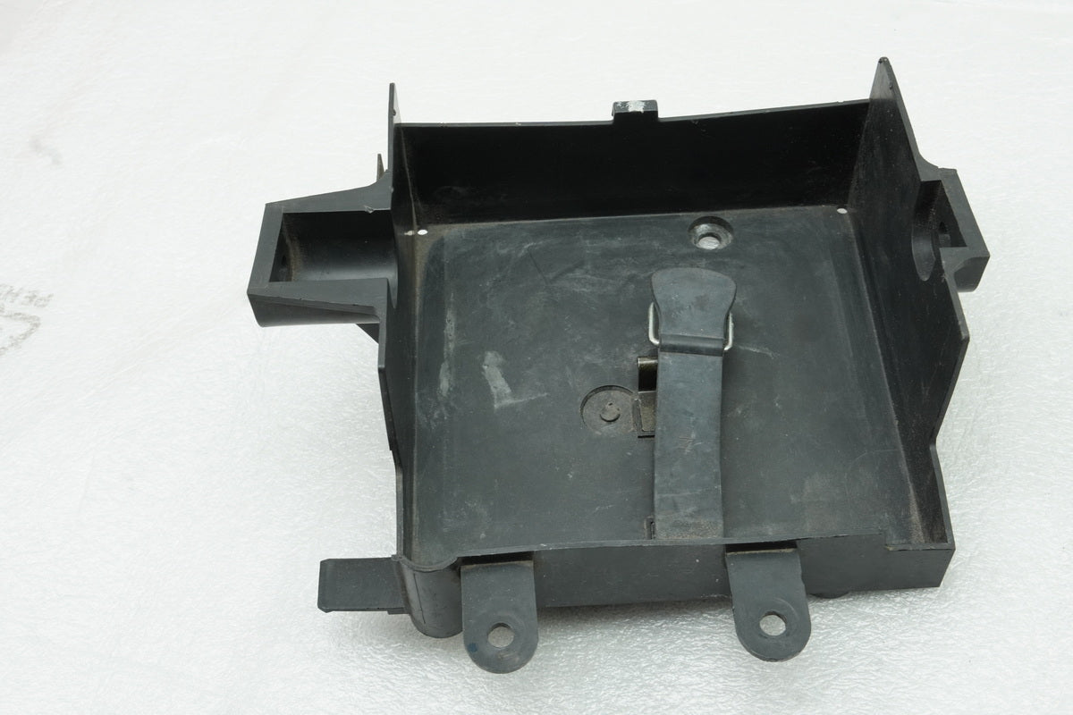 YAMAHA FJR 1300 RP04 RP08 RP11 Battery Box Holder Battery original. Battery Compartment