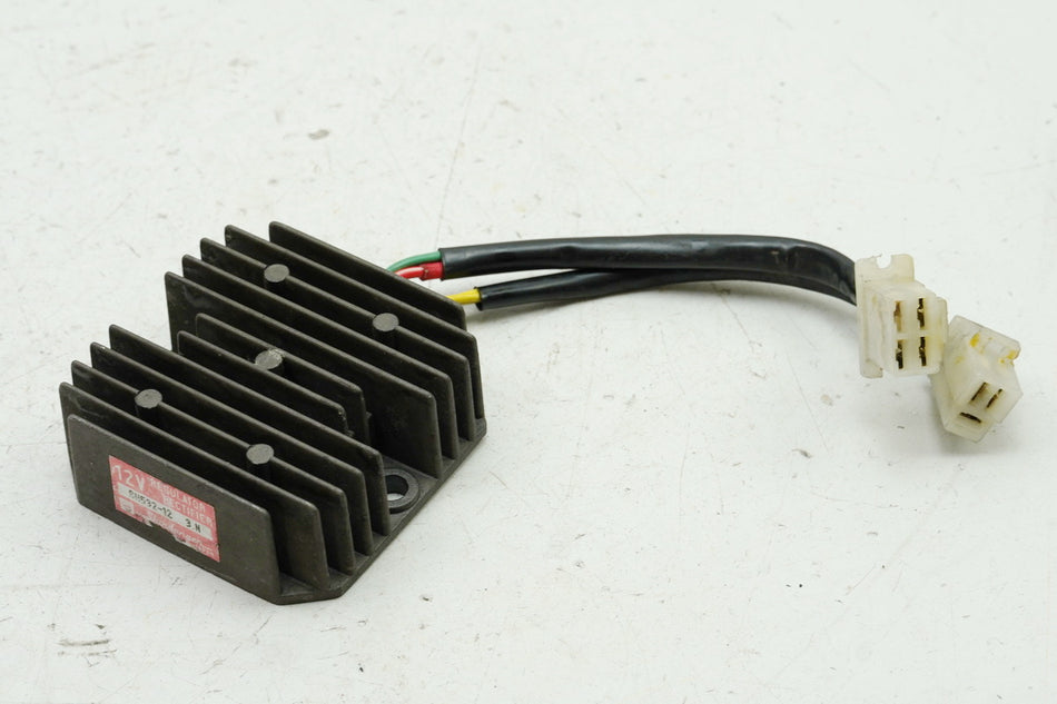 HONDA CB 450 N PC14 Voltage Regulator original Regulator Rectifier