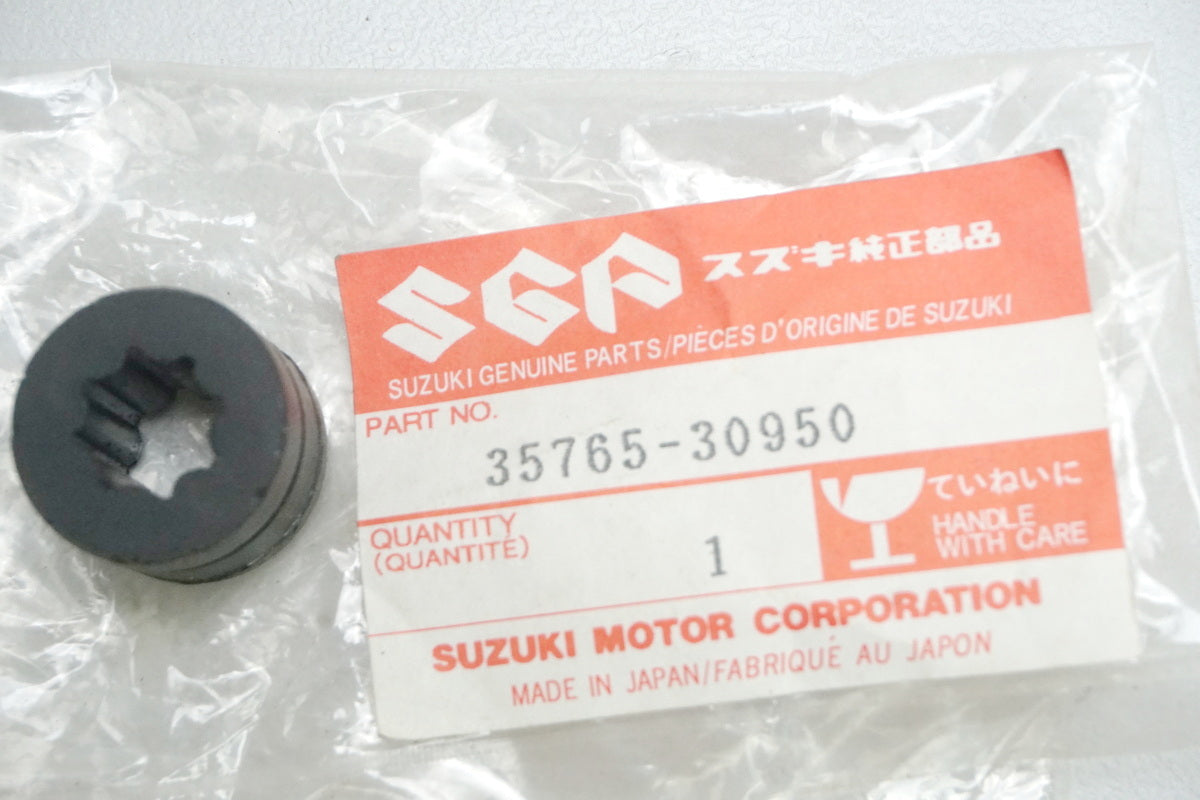 Soporte de goma original para amortiguador de luz trasera Suzuki 35765-30950 DR GS TS - NUEVO