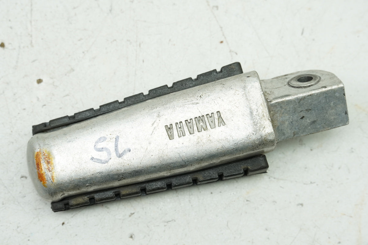 YAMAHA XV 750 4PW VIRAGO Fußraste Sozius links hinten Footrest