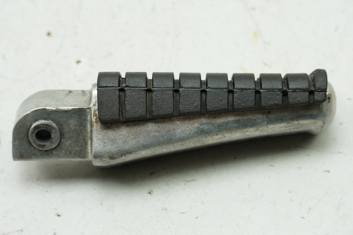 YAMAHA XV 750 4PW VIRAGO Passenger Footrest Rear Right