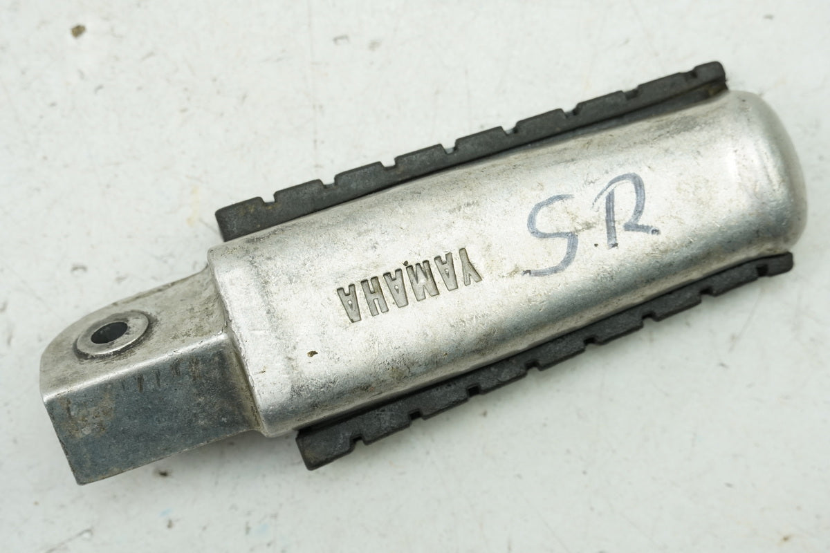 YAMAHA XV 750 4PW VIRAGO Passenger Footrest Rear Right