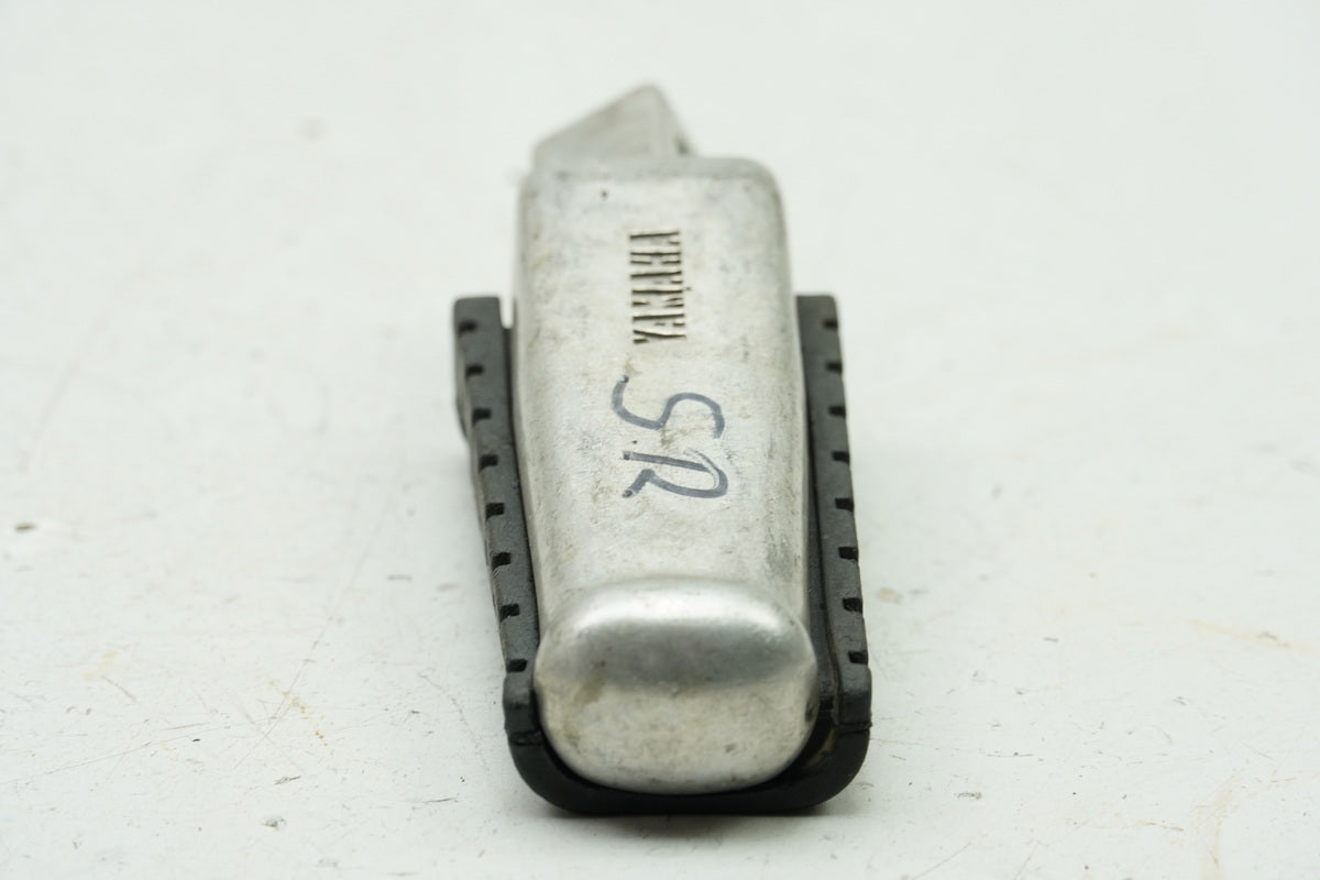 YAMAHA XV 750 4PW VIRAGO Passenger Footrest Rear Right