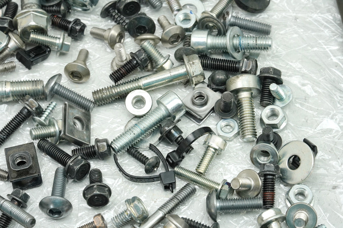 HONDA CB 125 R JC91 Screws Small Parts Nuts Hose for Frame Fairing