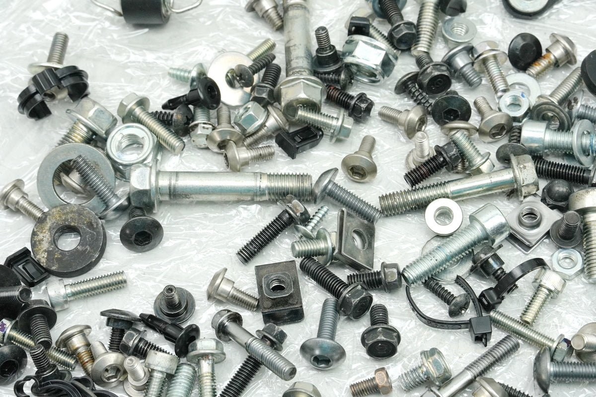 HONDA CB 125 R JC91 Screws Small Parts Nuts Hose for Frame Fairing