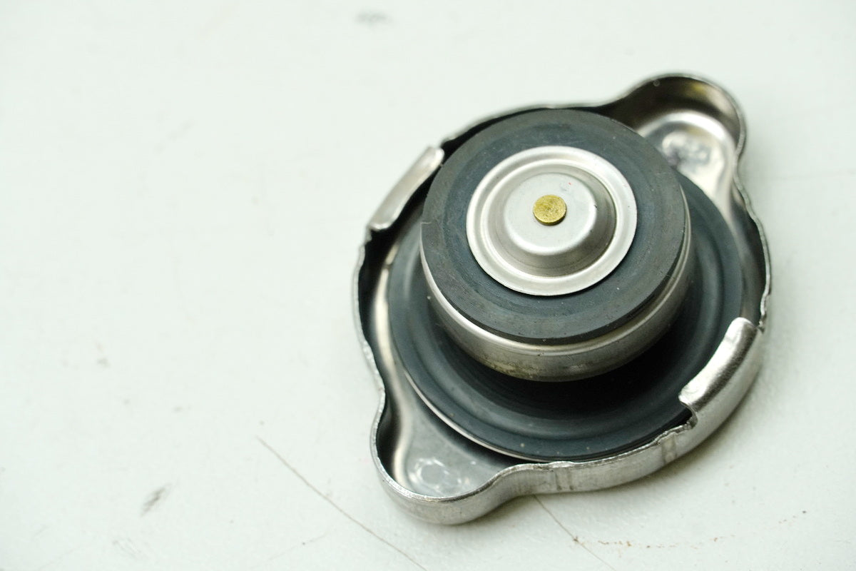 KYMCO DOWNTOWN 300 i ABS RFBV200 Tapa radiador tapón boca llenado cubierta