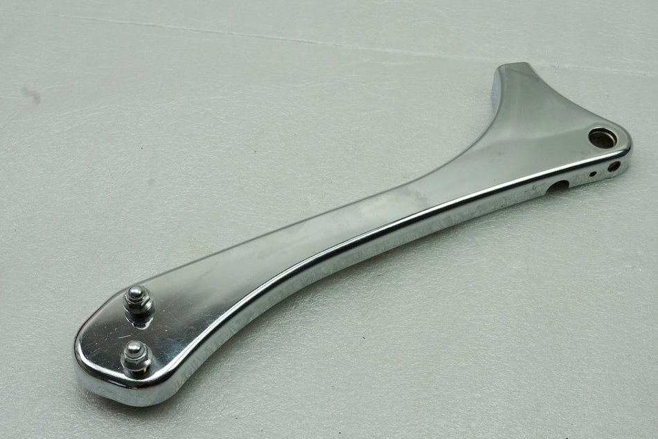 SUZUKI LS 650 NP41 A/ B SAVAGE Halterung Kotflügel links Blinker Strebe Blende