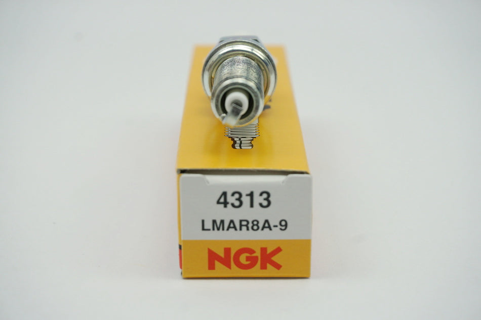 Bujía NGK - LMAR8A-9 para Yamaha Honda Suzuki Triumph - NUEVO