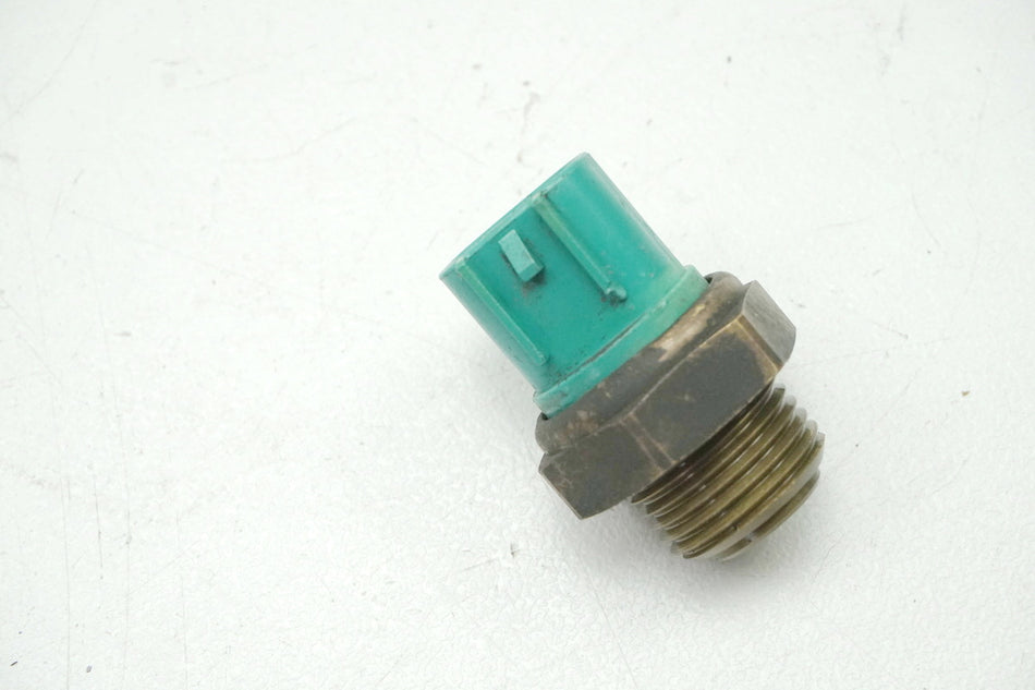 Suzuki GSX 1400 WVBN Thermoschalter für Ölkühler