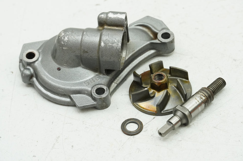 YAMAHA YZ 426 F 5BE Bomba de agua eje impulsor tapa cárter motor