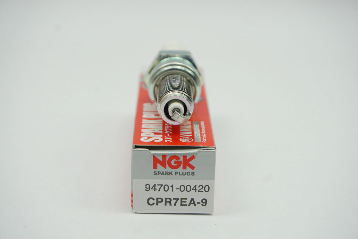 Bujía Yamaha NGK - CPR7EA-9 para Honda Kymco Kawasaki Yamaha - NUEVO
