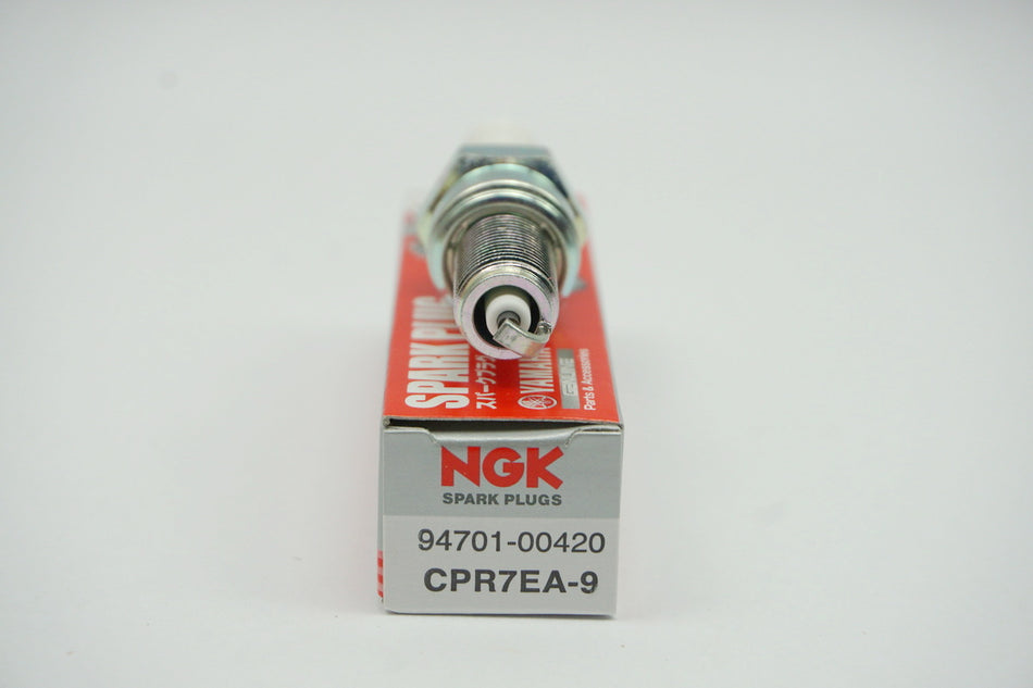 Bujía Yamaha NGK - CPR7EA-9 para Honda Kymco Kawasaki Yamaha - NUEVO