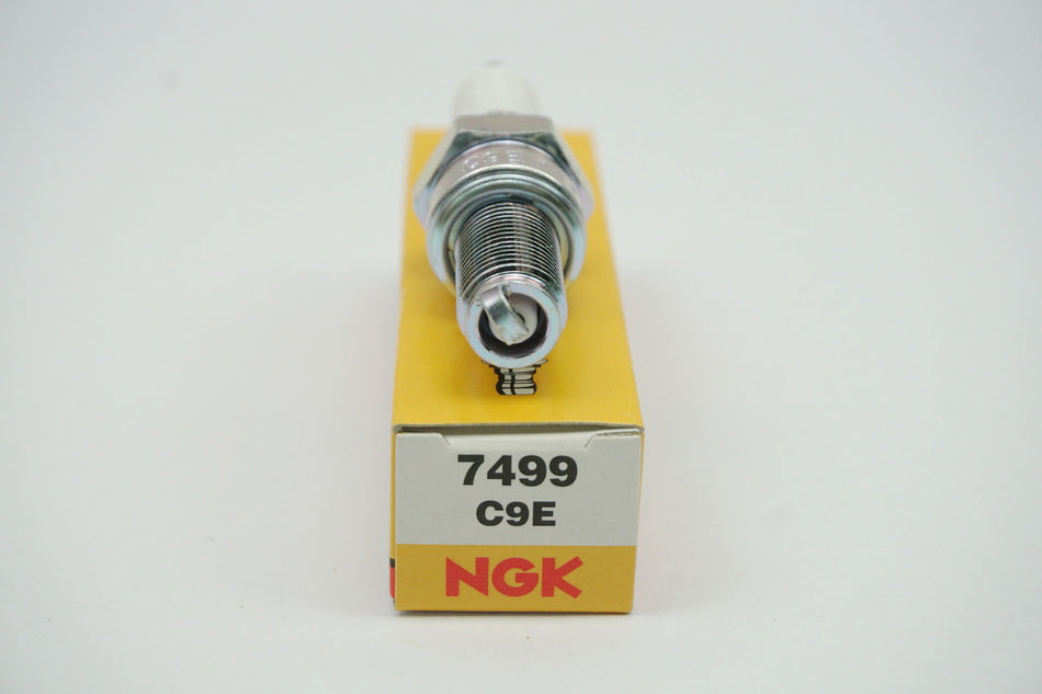 Zündkerze NGK - C9E 7499 - NEU