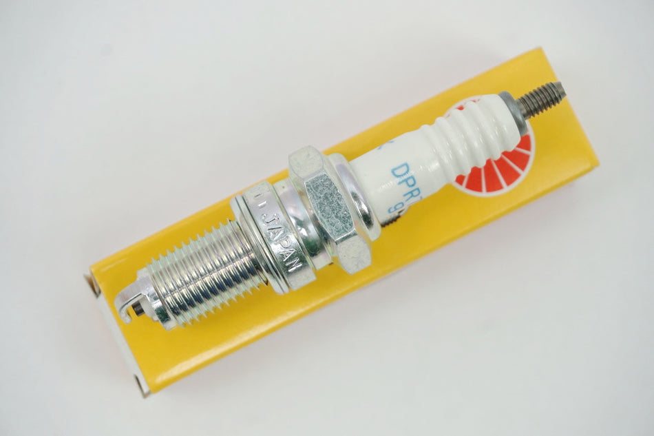 Bujía NGK - DPR7EA-9 para Harley Davidson Honda Kymco Kawasaki Suzuki - NUEVO