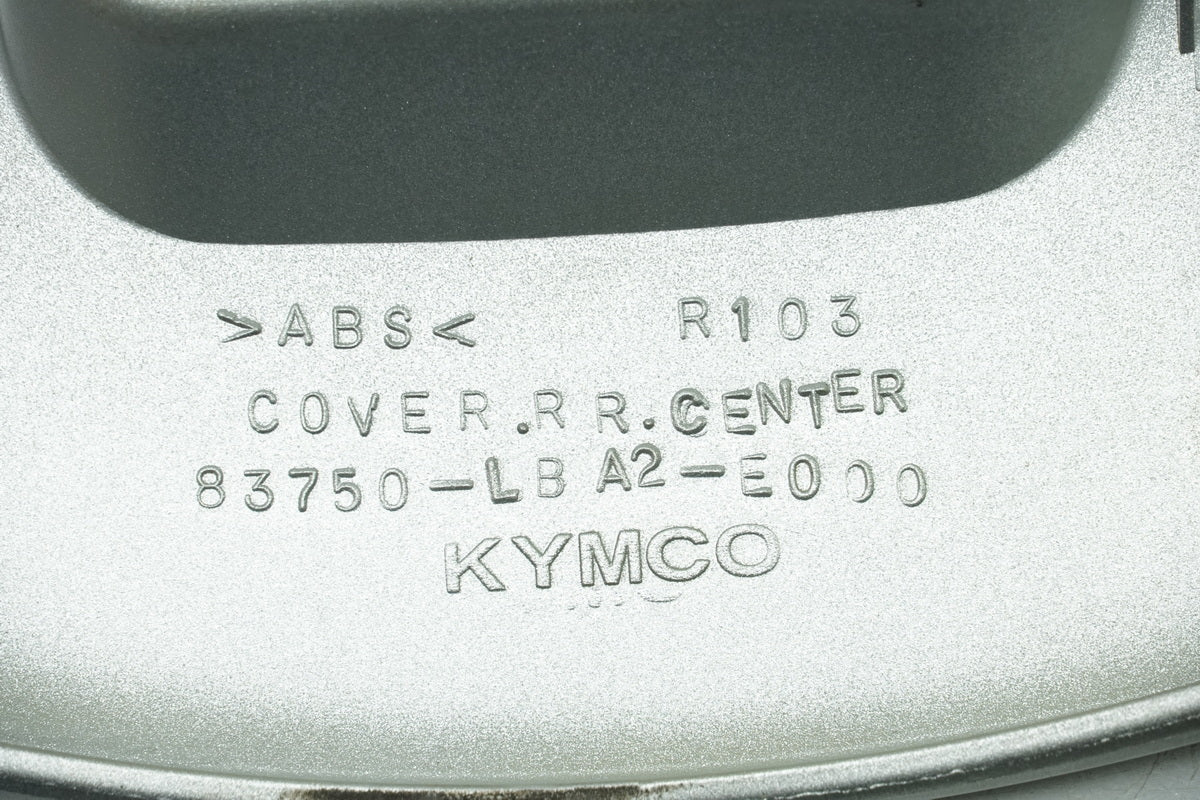 KYMCO XCiting 500 i RFBT70040 Carenado trasero central Cubierta Tapa