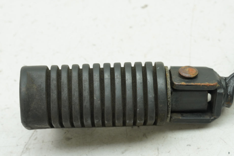 HONDA CB 450 N PC14 Footrest Rider Left Holder Footrest Carrier