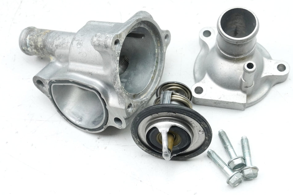 HONDA CB 1100 SF X11 SC42 Termostato Carcasa de termostato