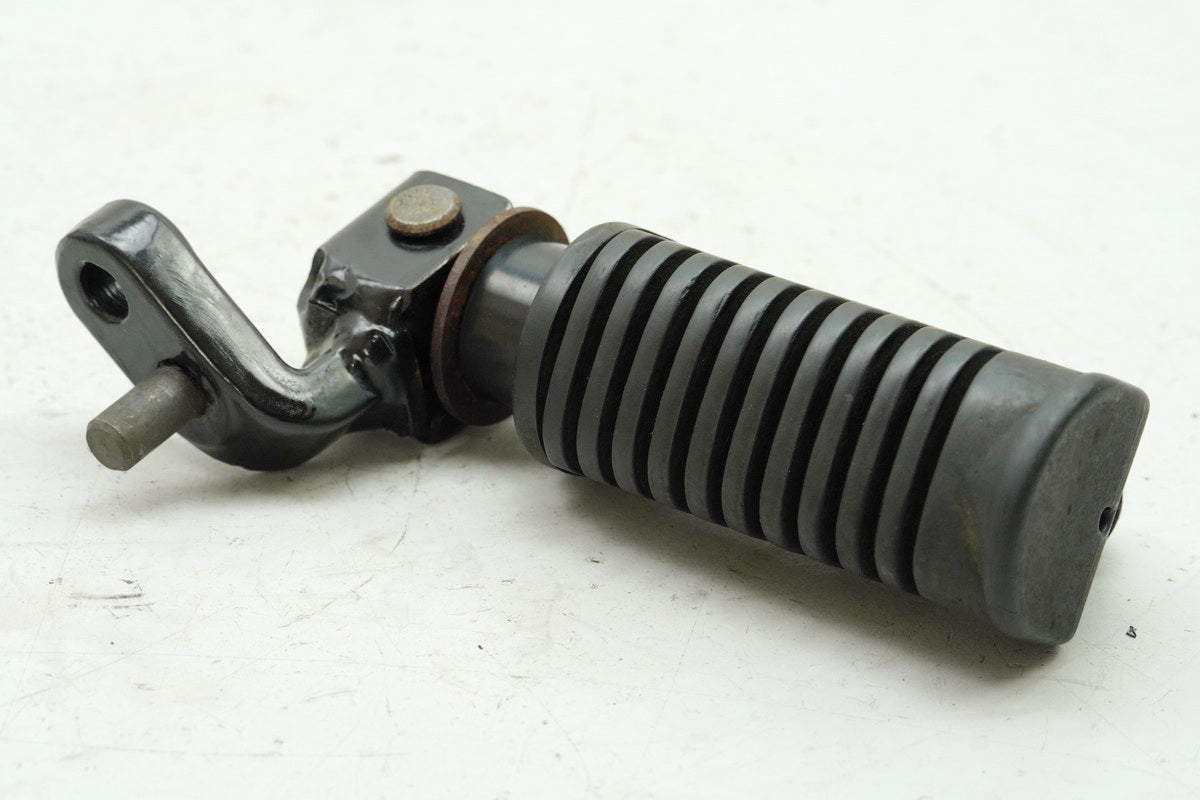 HONDA CB 450 N PC14 Estribera derecha del conductor Soporte de estribera