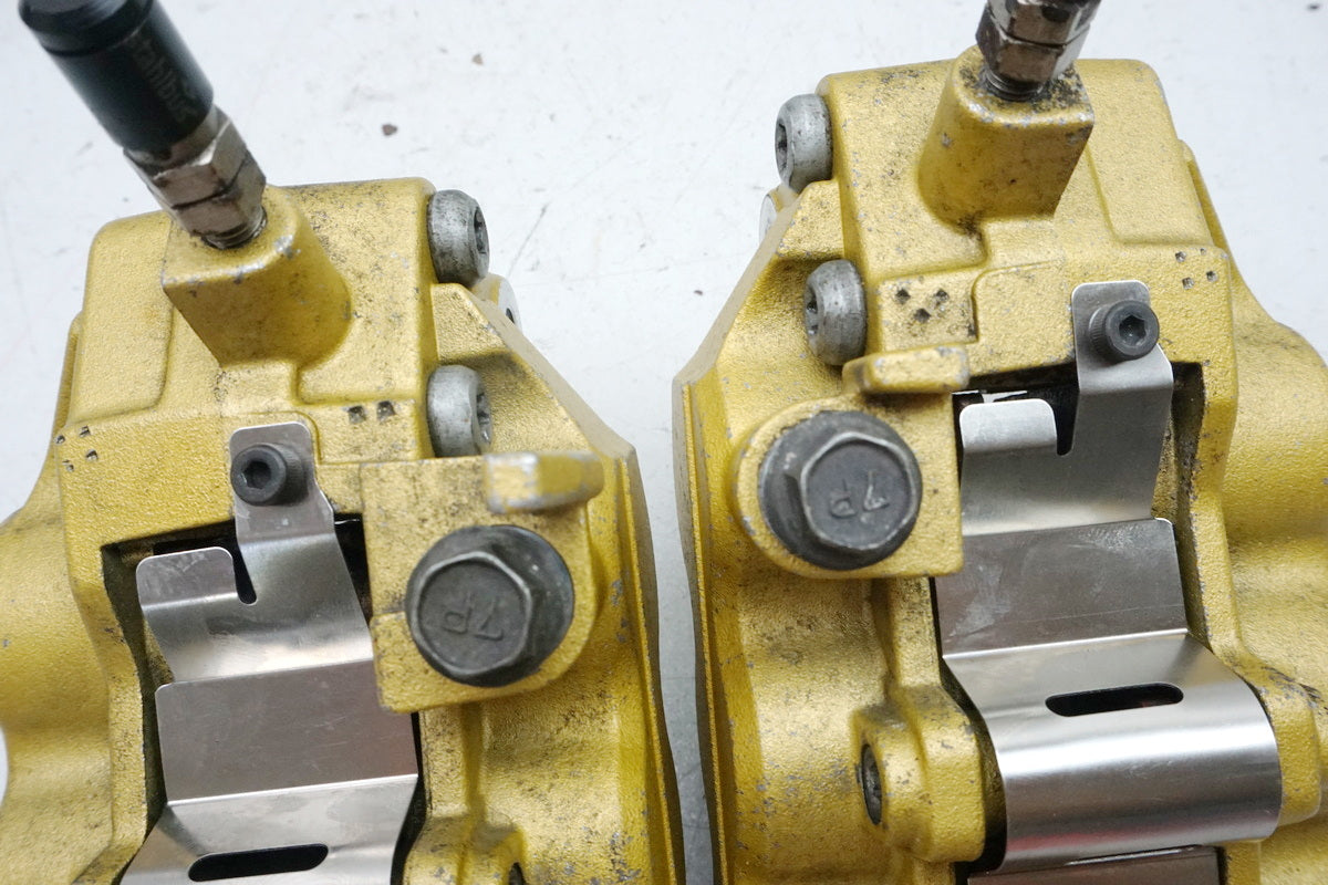 Suzuki GSX 1400 WVBN Bremssattel vorn Paar 6 Kolben gold Brake Caliper