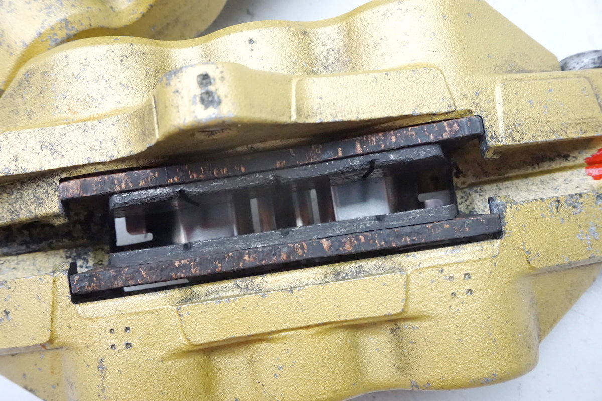 Suzuki GSX 1400 WVBN Bremssattel vorn Paar 6 Kolben gold Brake Caliper