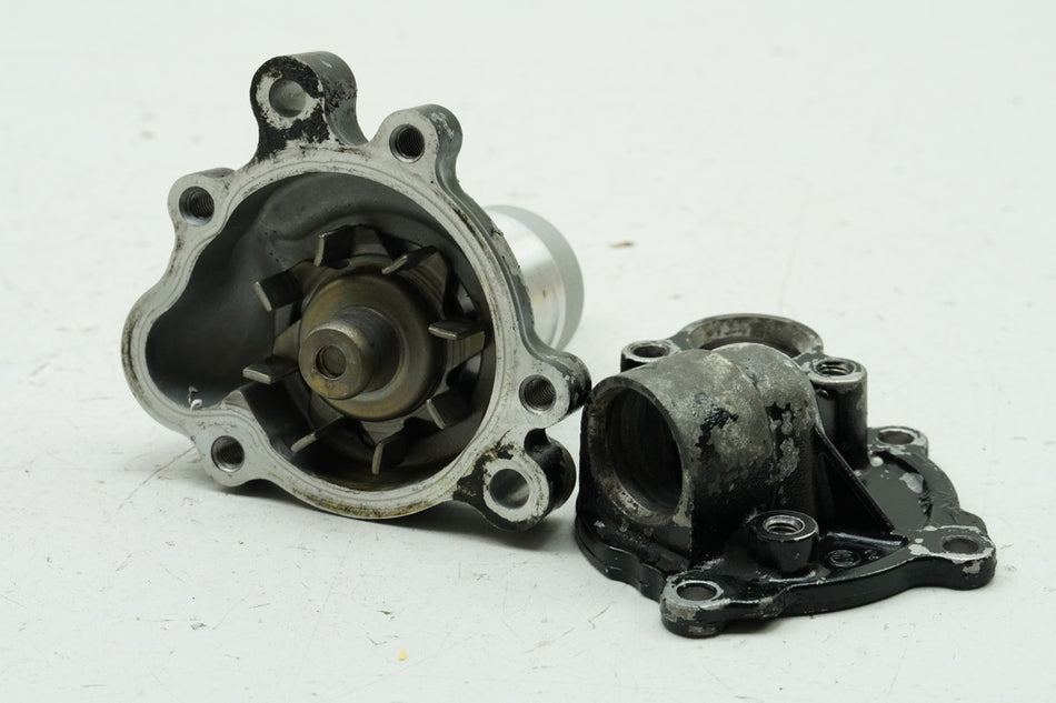 KAWASAKI NINJA 250 R EX250K Tapa de bomba de agua del motor (para motor)
