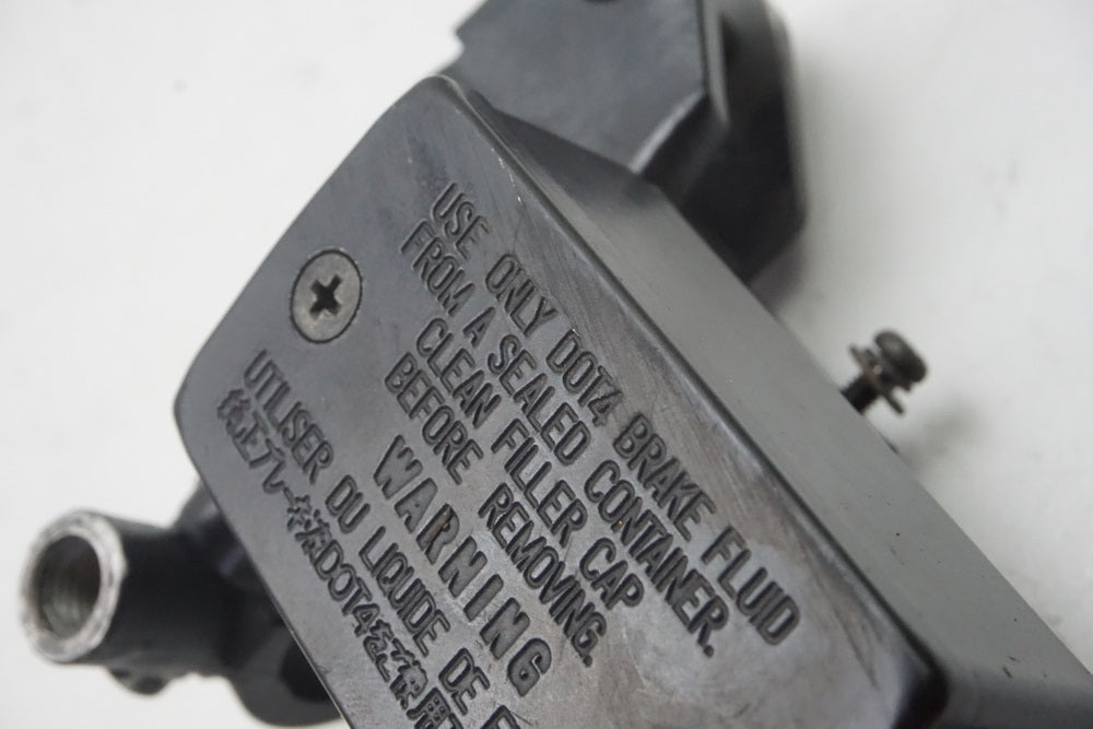 Suzuki GSX 1400 WVBN Kupplungszylinder Druckgeber Kupplungspumpe