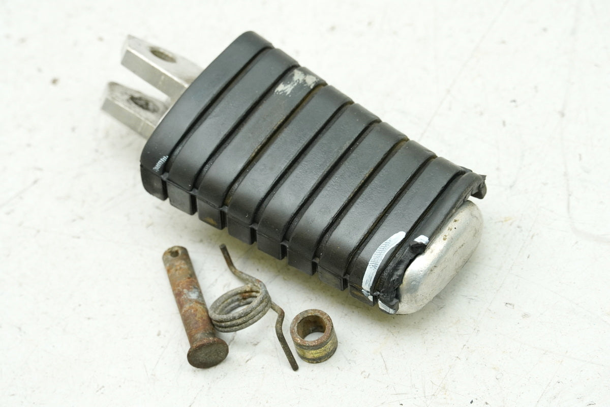 YAMAHA XV 750 4PW VIRAGO Footrest Rider Right Front Footrest