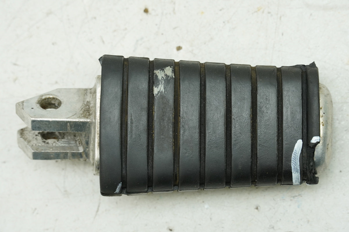 YAMAHA XV 750 4PW VIRAGO Footrest Rider Right Front Footrest