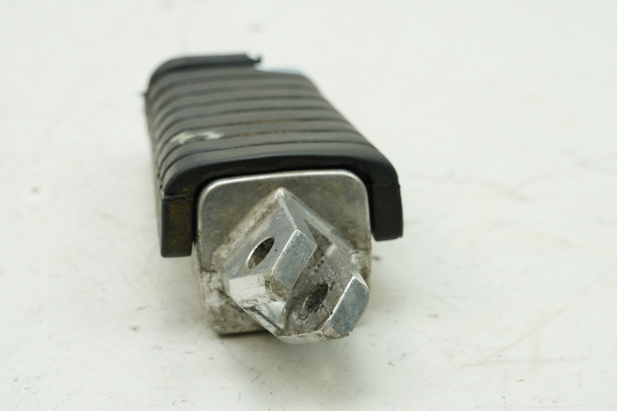 YAMAHA XV 750 4PW VIRAGO Footrest Rider Right Front Footrest